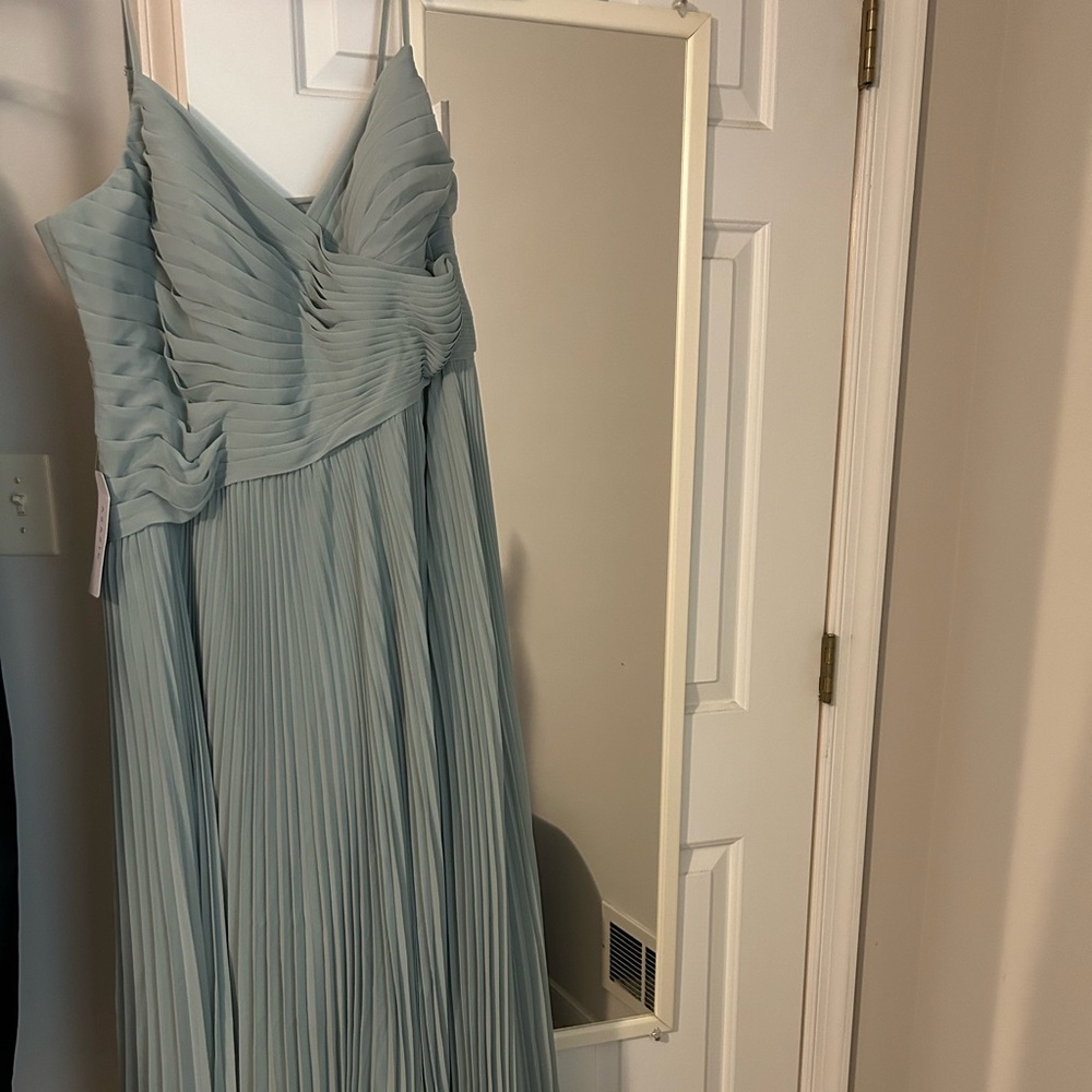 Bridesmaids dresses in agave size 18 & 20